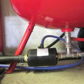 VMP Pinch Valve for sand blasting operated with foot pedal