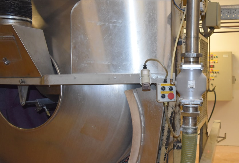 air operated bladder valve on a sweet filling machine