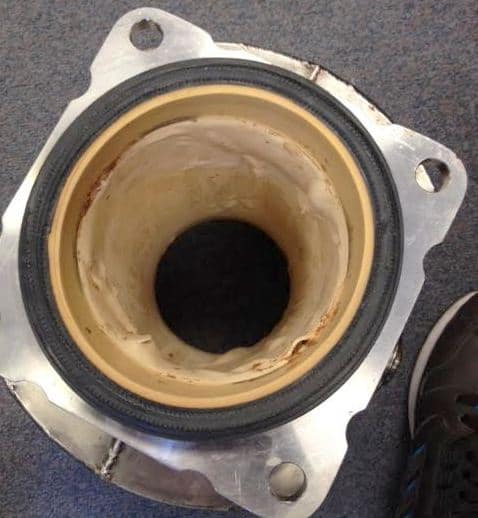 pinch valve sleeve blistered