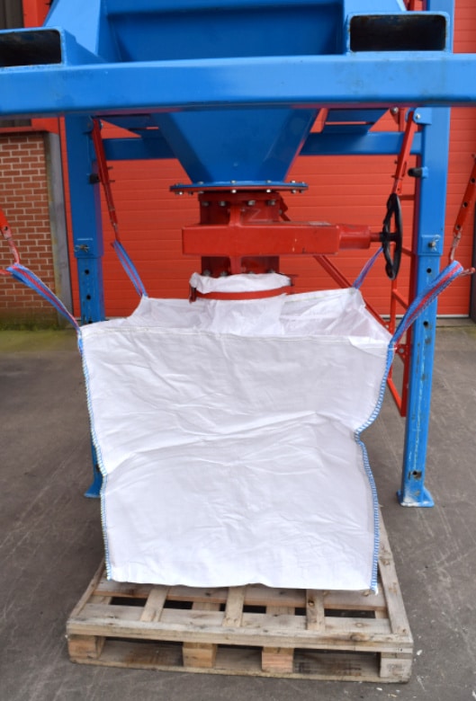 valves for vacuum filter hopper