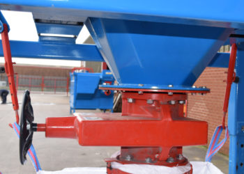 Manual Pinch Valve on Bagging Machine