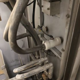 powder coating with pinch valves