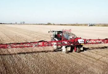 valve for suspension fertiliser crop spraying