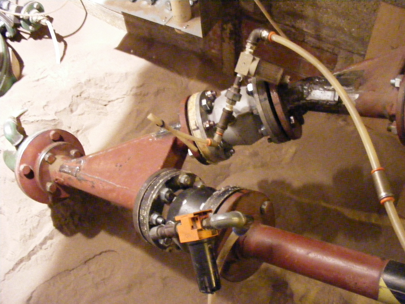 pinch valves for foundry sand