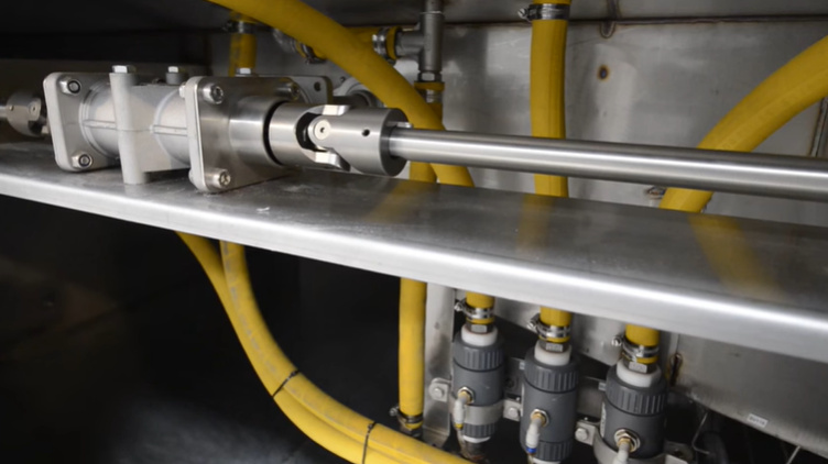 Valves for wet blasting machine