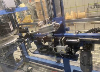 fibreoptic cable held by pinch valve