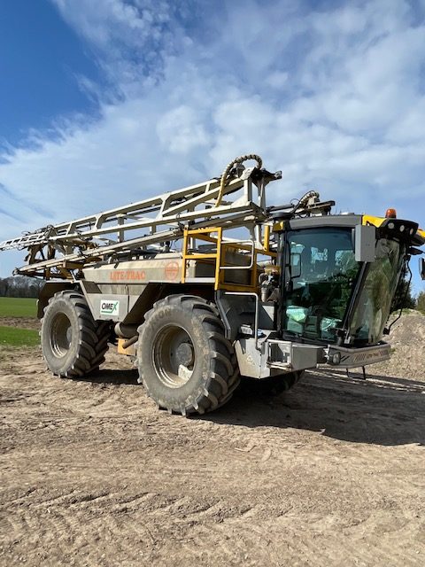 valve for agricultural fertilizer machinery