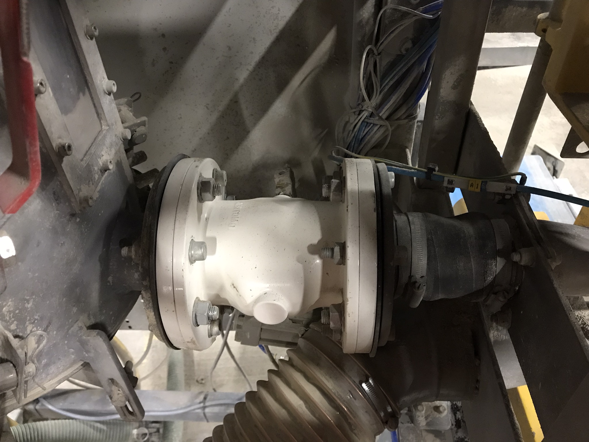 valve for bulk filling valve for bulk filling