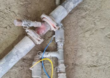 valve for powdered concrete accelerator