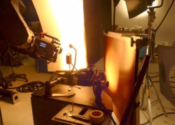 valve for chocolate pouring setup