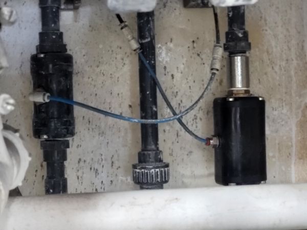 valves for lens polishing fluid