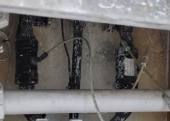 valves for lens polishing fluid