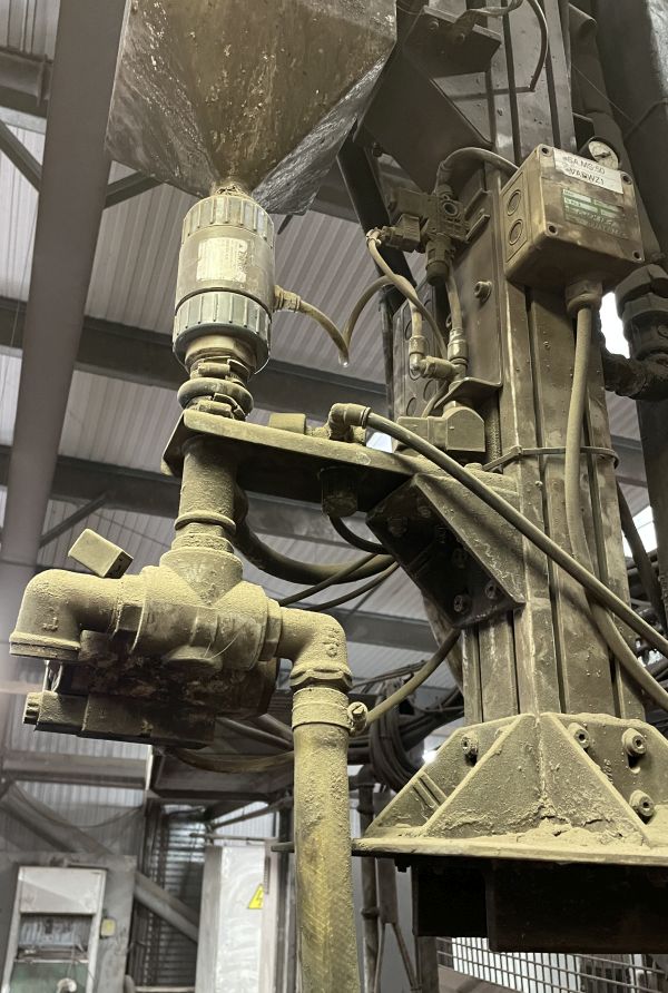 valve for pigment powder