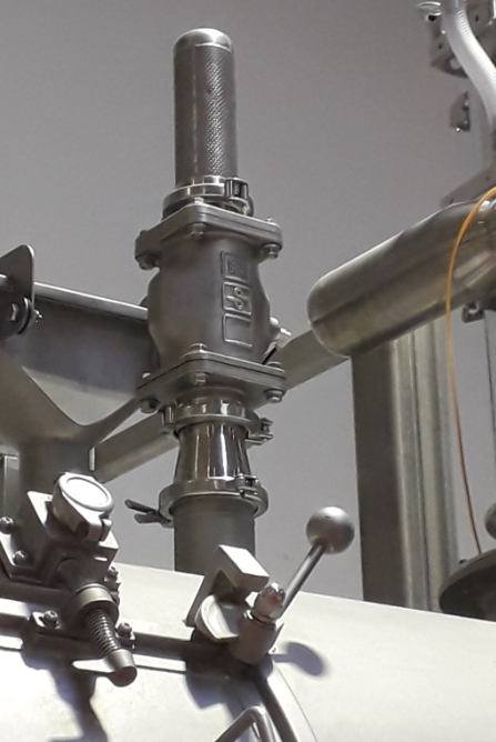 valve for vacuum seal