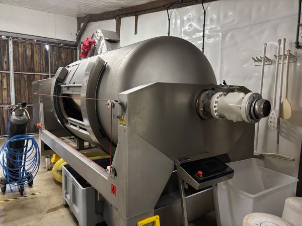 valve for grape press