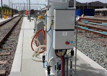 sand dispensing vessel with valves